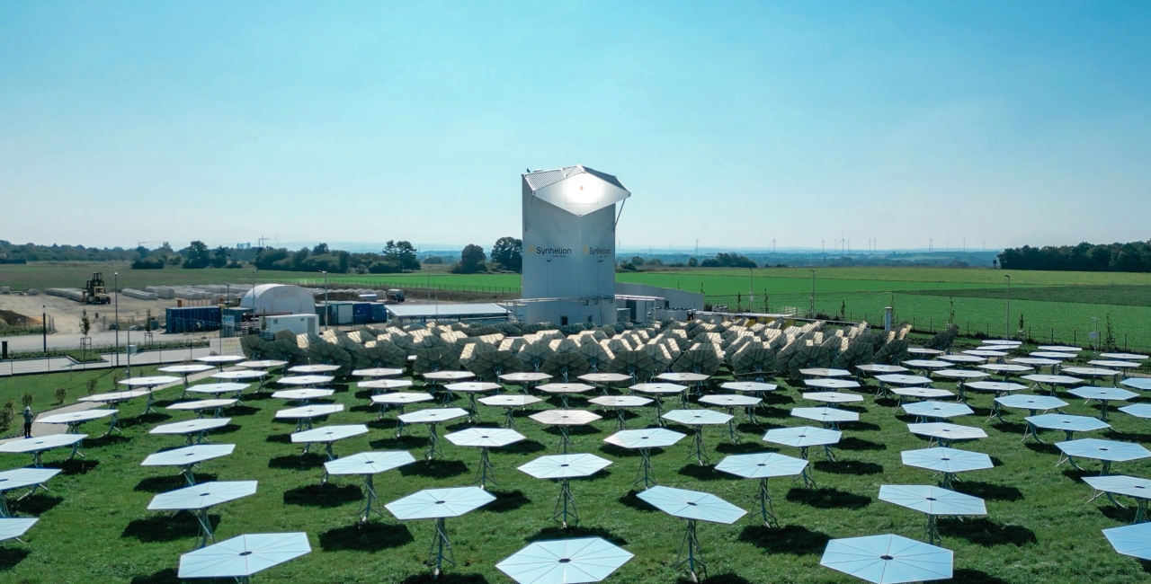 Benzina solară își face loc pe piața combustibililor: AMAG Group semnează un acord de preluare pentru benzină solară cu Synhelion