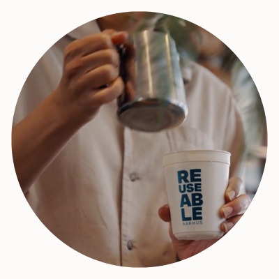  Revoluție în gestionarea paharelor pentru băuturi la pachet