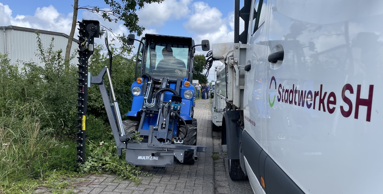 Schleswig Public Utilities Rely on Multi-Function Loaders from Italy