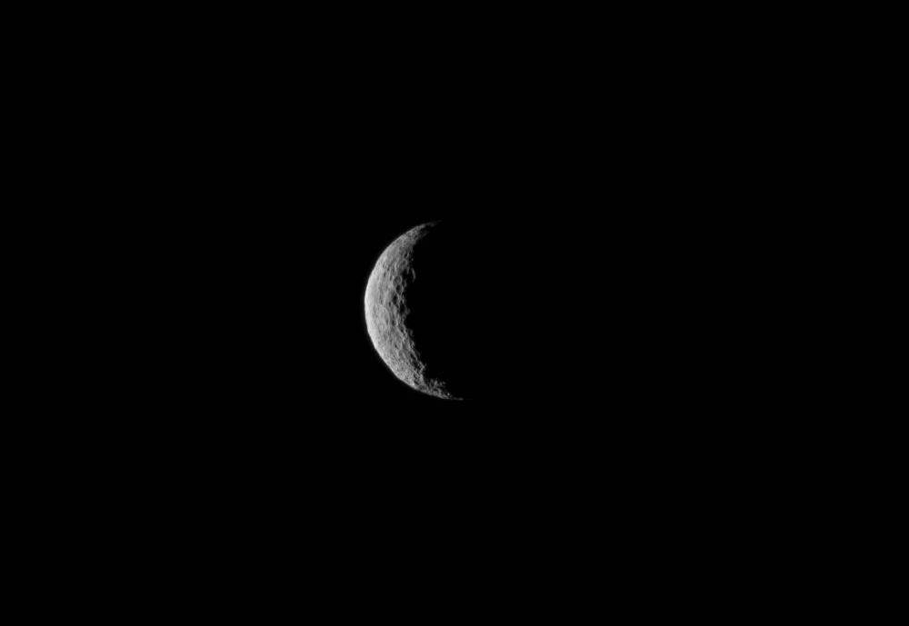Videoclip cu planeta pitică Ceres, bazat pe imaginile transmise de sonda Dawn